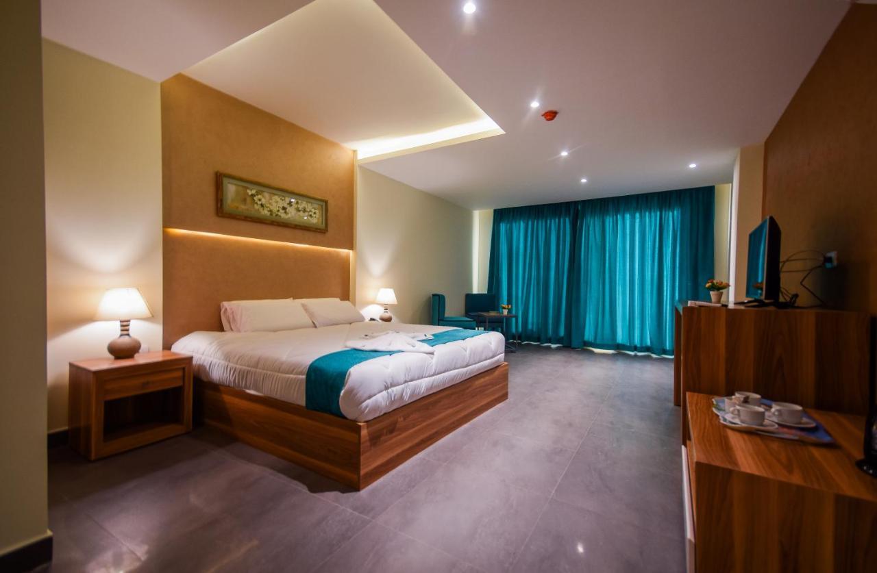 New Pyramid Quen Hotel カイロ エクステリア 写真