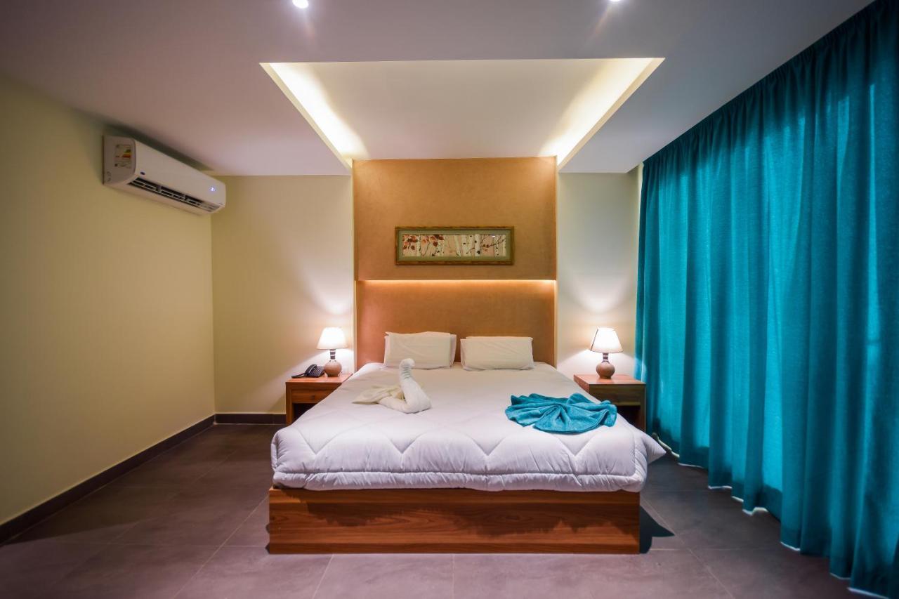 New Pyramid Quen Hotel カイロ エクステリア 写真